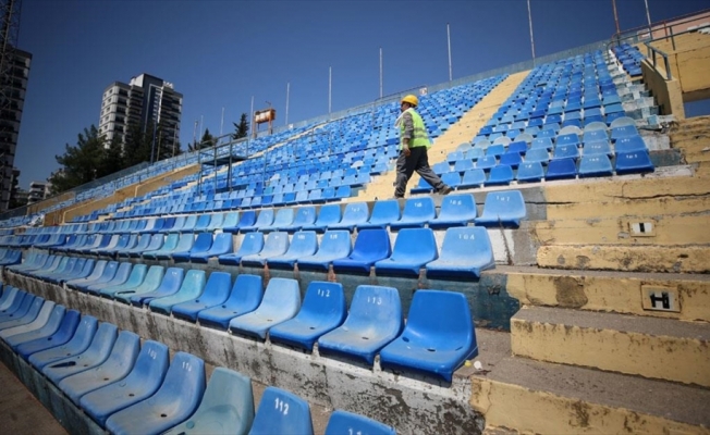 Sevinç ve hüzünle dolu anılar barındıran 5 Ocak Fatih Terim Stadı'nın yıkımı başladı