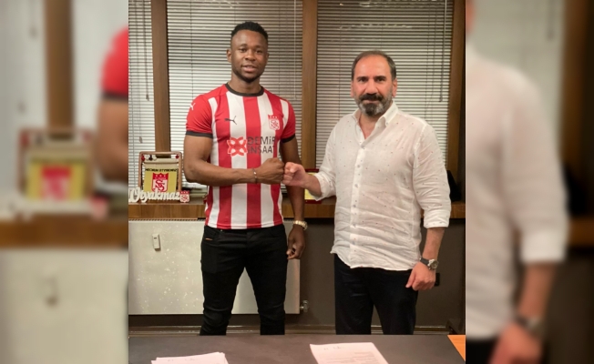 Sivasspor, Nijeryalı oyuncu Leke Samson James'i transfer etti