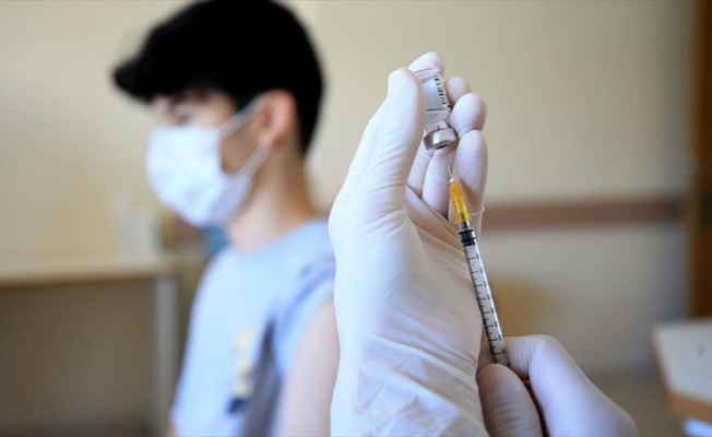 İki doz Kovid-19 aşısı olanların oranı 33 ilde yüzde 75'i geçti