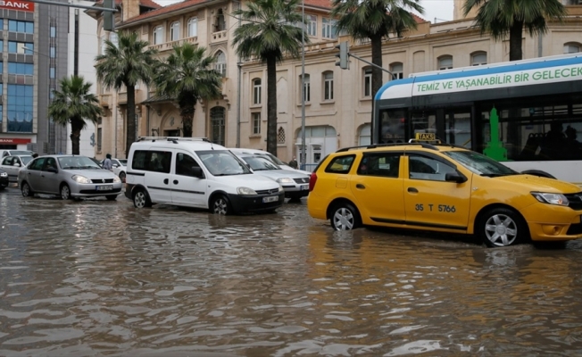 İzmir, Manisa, Aydın ve Muğla için kuvvetli yağış uyarısı
