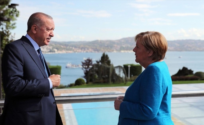 Merkel Avrupa'daki Türkiye karşıtlığına rağmen diyalog ve iş birliğini savundu