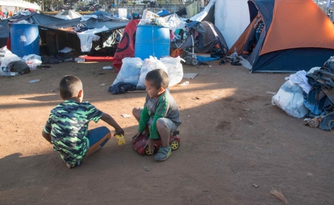 BM, Meksika'da refakatsiz göçmen çocukları evlere yerleştirecek