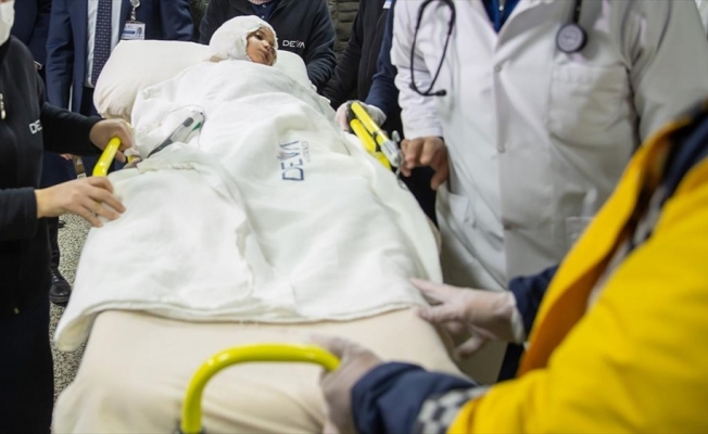 Gaziantep'te iki 'pitbull'un ağır yaraladığı minik Asiye uyandırıldı