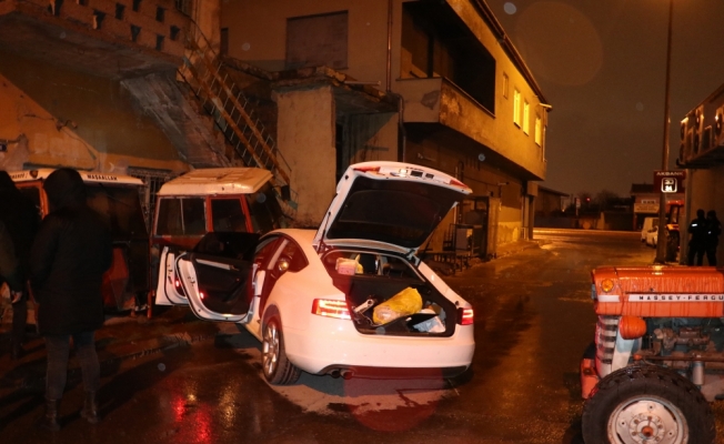 Kayseri'de polisten kaçan şüpheliler kaza yapınca yakalandı