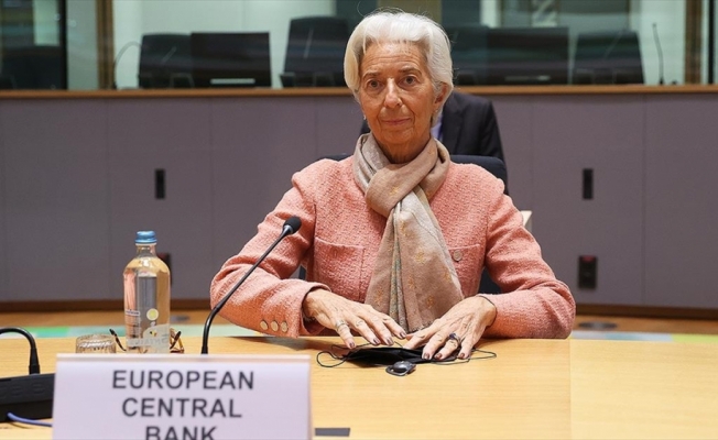 Avrupa Merkez Bankası Başkanı Lagarde: Enflasyon 2022'de kademeli olarak gerileyecek