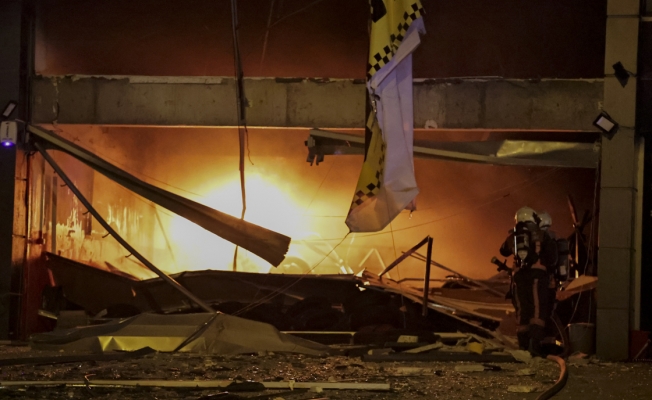 Başkentte oto lastikçide patlama : 3 iş yeri hasar gördü