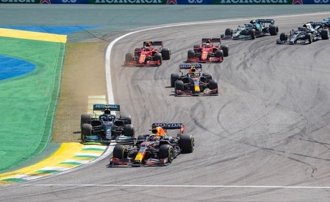 Singapur Grand Prix'si 7 sezon daha Formula 1'de