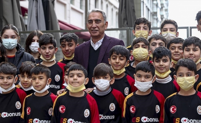 Galatasaray Kulübü eski başkanı Adnan Polat'tan Burak Elmas'a destek