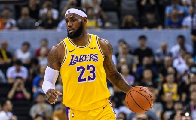 NBA'de LeBron James 56 sayıyla Lakers'ı sırtladı