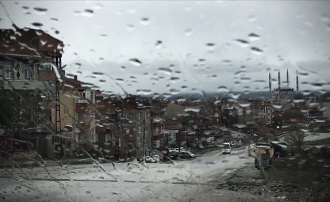 Marmara ve Batı Karadeniz bölgeleri için kuvvetli sağanak uyarısı