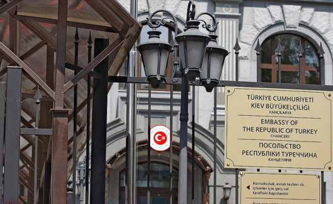 Türkiye'nin Kiev Büyükelçiliği yeniden Kiev'de faaliyetlerine başladı