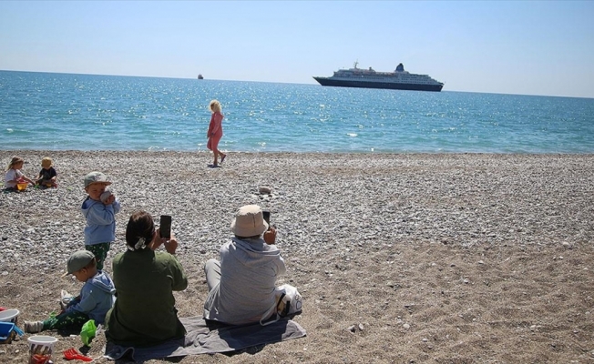 Antalya'ya 4 ayda 1 milyon 112 bin 383 turist geldi