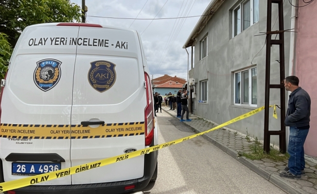 GÜNCELLEME - Eskişehir'de 15 yaşındaki oğlunun tüfekle vurduğu öne sürülen kadın öldü