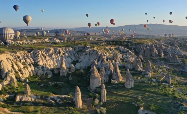 Kapadokya'da balon turlarına katılımda rekor bekleniyor