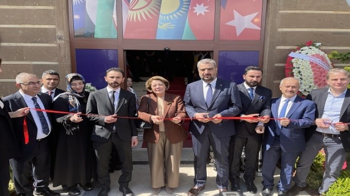 Türk Dünyası Parlamenterler Vakfı yeni hizmet binasının açılışı gerçekleşti
