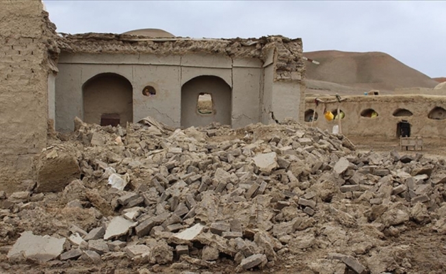 Afganistan'daki depremde hayatını kaybedenlerin sayısı 1000'e yükseldi