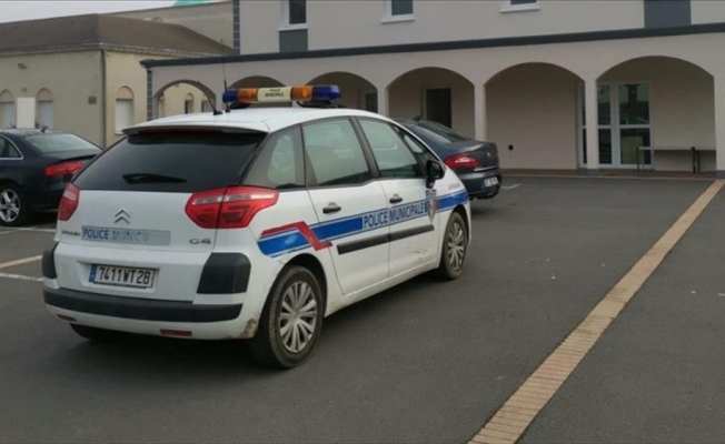 Fransa'da bir camiye saldırı düzenleme tehdidinde bulunan kişi gözaltına alındı