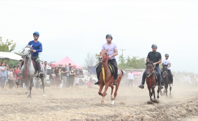 Osmaniye'de 10. Geleneksel Rahvan At Yarışları yapıldı