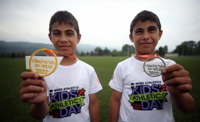 Piste çıktıklarında rakip olan ikizler atletizmde başarıya koşmak istiyor