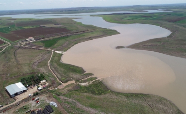 Diyarbakır'da Dicle Barajı'ndan Devegeçidi Barajı'na 20 milyon metreküp su aktarıldı