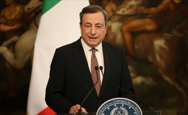 İtalya Başbakanı Draghi'ye görevde kalması için farklı kesimlerden çağrılar yapılıyor