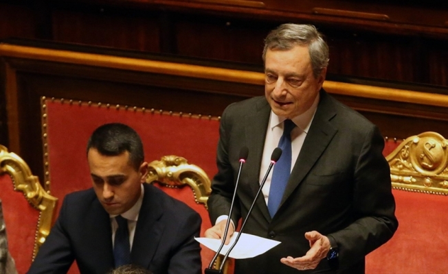 İtalya'da Başbakan Draghi, istifasını sunmak üzere Cumhurbaşkanı'na gitti