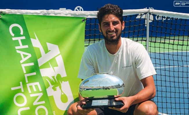 Milli tenisçi Altuğ Çelikbilek, Porto Açık'ta ikinci kez şampiyon oldu