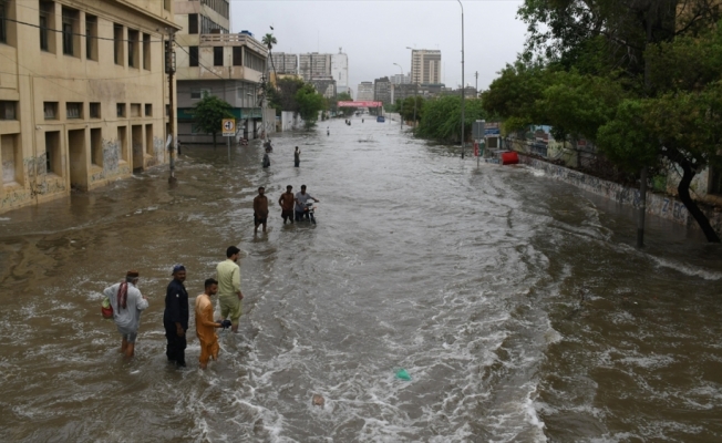 Pakistan'da muson yağmurları nedeniyle ölenlerin sayısı 312'ye yükseldi