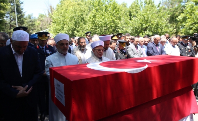 Şehit Uzman Çavuş Mustafa Bozkurt son yolculuğuna uğurlandı