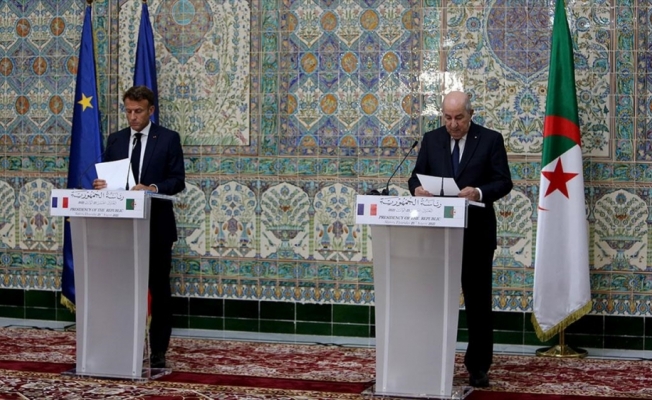 Cezayir ve Fransa liderleri, ikili ilişkilerde yeni sayfa açmakta anlaştı