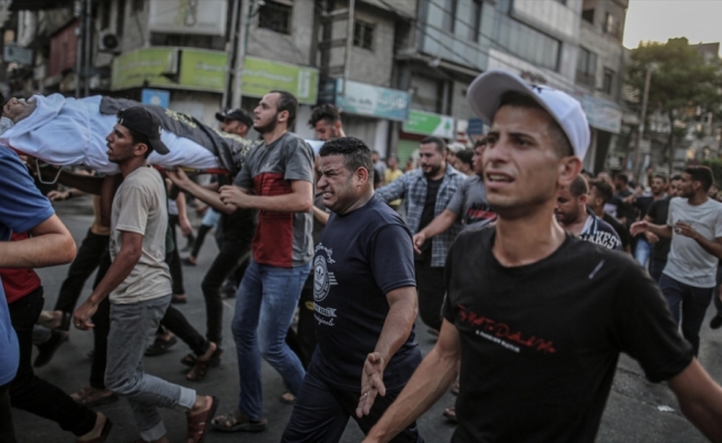 İsrail'in Gazze Şeridi'ne düzenlediği saldırılarda ölenlerin sayısı 11'e yükseldi