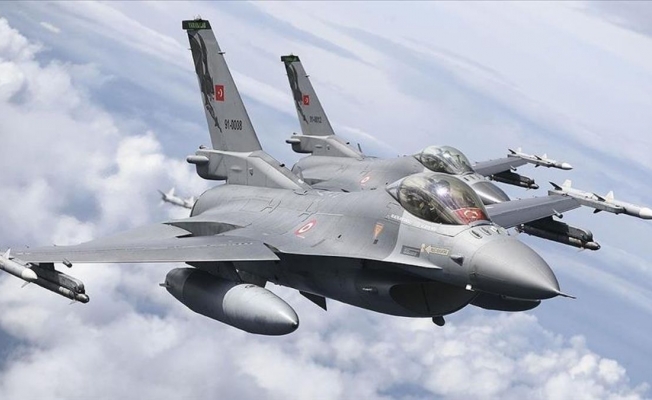Ege'de Yunan F-16'larından uçaklarımıza taciz!