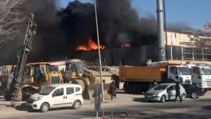 Ankara'da Halı Mağazasında  Yangın