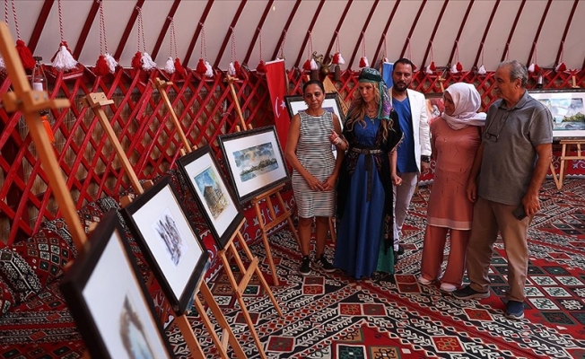 “Cumhuriyetin 100. Yılında Anadolu'dan Renkler Sergisi“ Ankara'da açıldı