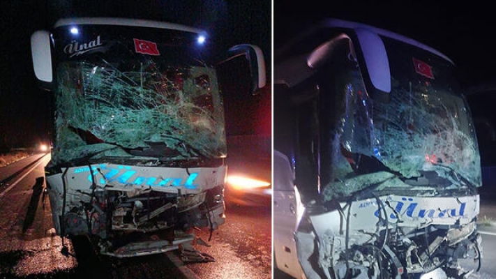 Kayseri'de yolcu otobüsü ile otomobil çarpıştı, 2 kişi öldü, 20 kişi yaralandı