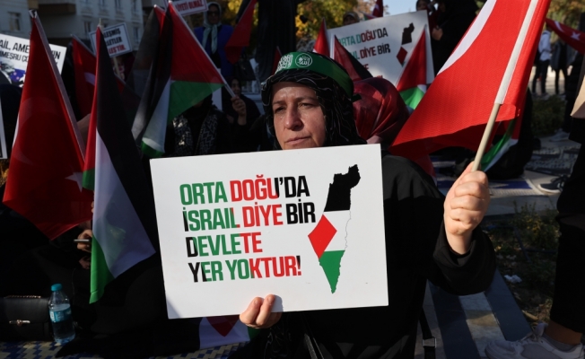 Nevşehir'de kadınlar Filistin'e destek için oturma eylemi başlattı