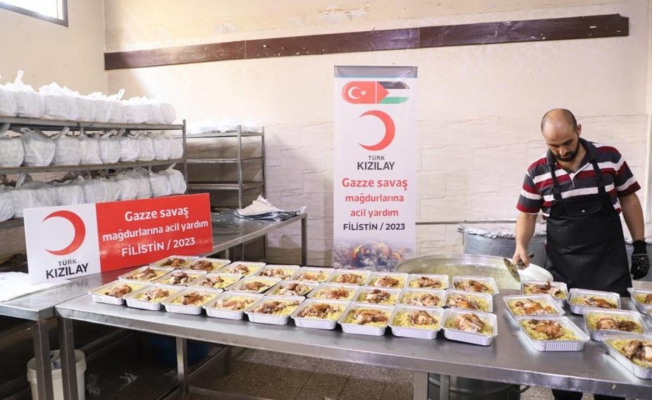 Türk Kızılay'ın Gazze'deki aşevinde yeniden sıcak yemek çıkıyor
