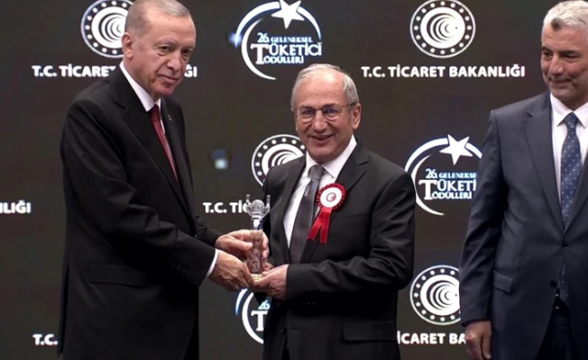 Türkiye Gazetesi Ankara Temsilcisi Bülbül'e Tüketici Özel Ödülü