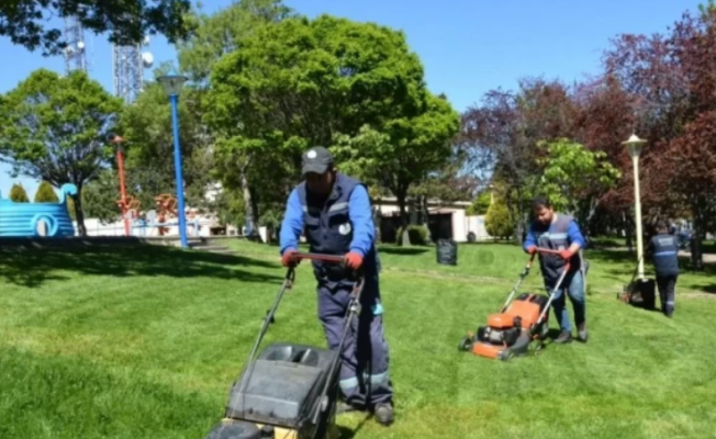 Akyurt Belediyesi park ve bahçeler için devam eden hizmet çalışmaları hakkında bilgilendirme yaptı