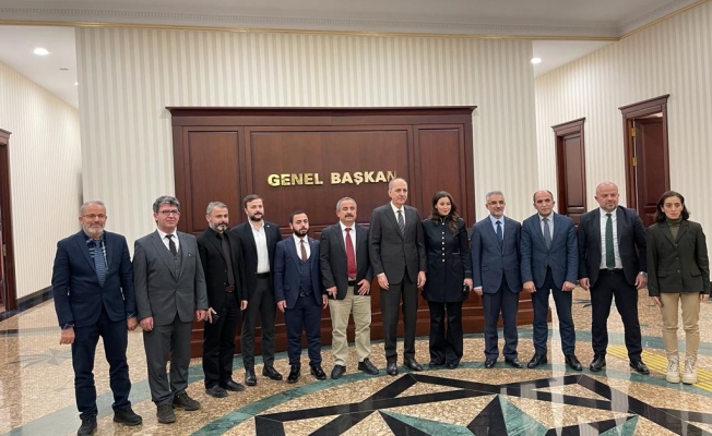 Anadolu Yayıncılar Derneği Yönetimi Numan Kurtulmuş'u Ziyaret Etti