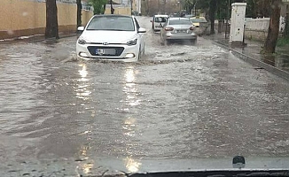 Ankara güne yağışla uyandı