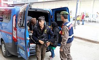 Çankırı'da 17 kaçak göçmen yakalandı