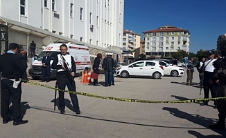 FLAŞ! Hastaneye Götürülen Mahkuma Silahlı Saldırı: 1 Polis Şehit