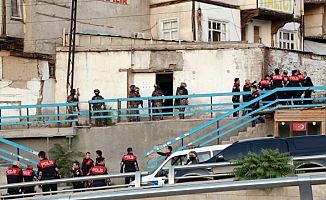 İbni Sina Hastanesi Önünde Silah Sesleri: 1 Ölü 1 Yaralı