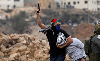 Filistin'den Şoke Eden Fotoğraflar! Yüzleri maskeli İsrailli askerler