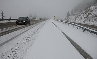 Kar nedeniyle ulaşıma kapanan Seydişehir-Antalya karayolu açıldı