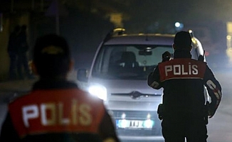 Polis Çeşitli Suçlardan Aranan Bin 556 Kişiyi Yakaladı