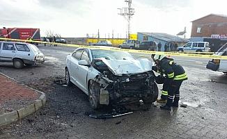 Hüyük'te minibüs otomobille çarpıştı: 1 ölü