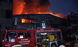Kayseri'de mobilya atölyesinde yangın