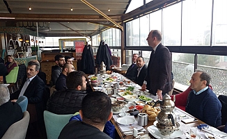 MHP Keçiören İlçe Yönetiminden Kahvaltılı Toplantı